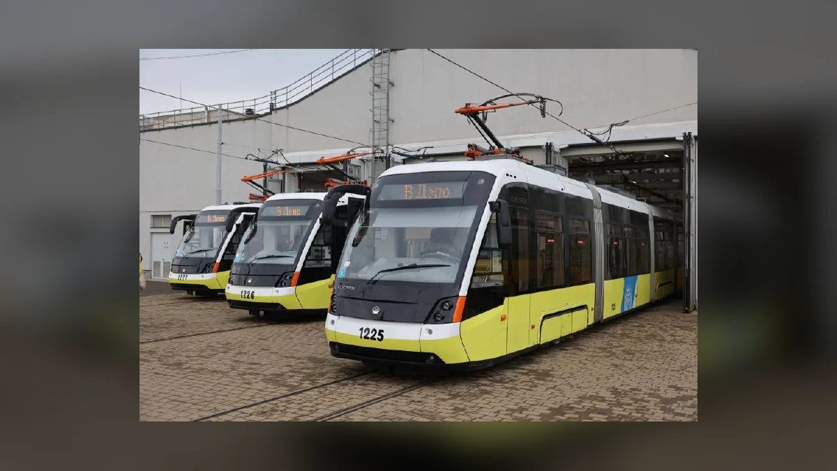 У Львові через обрив дроту в депо затримався ранковий виїзд трамваїв